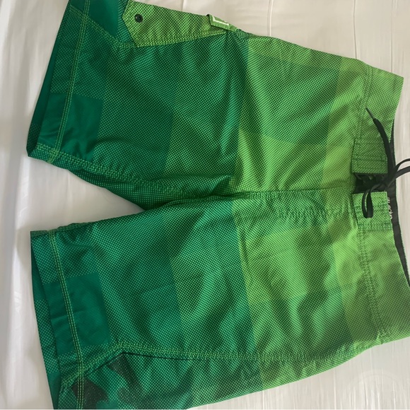 Billabong surf shorts - Picture 1 of 4